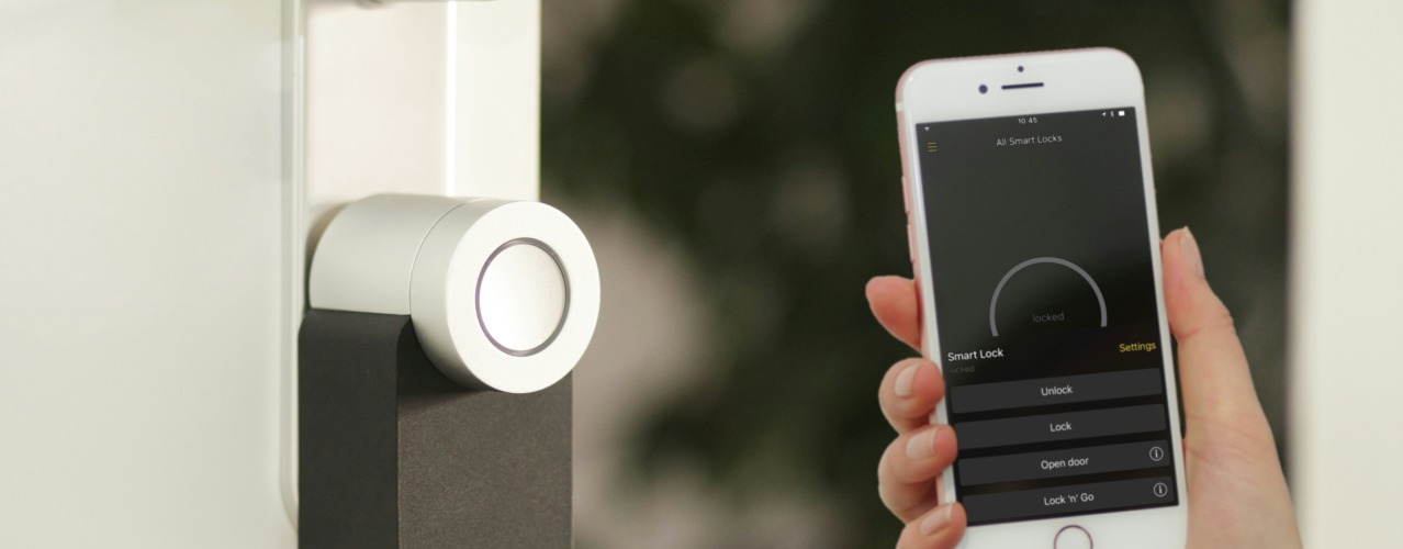 smart home smartphone and smartlock